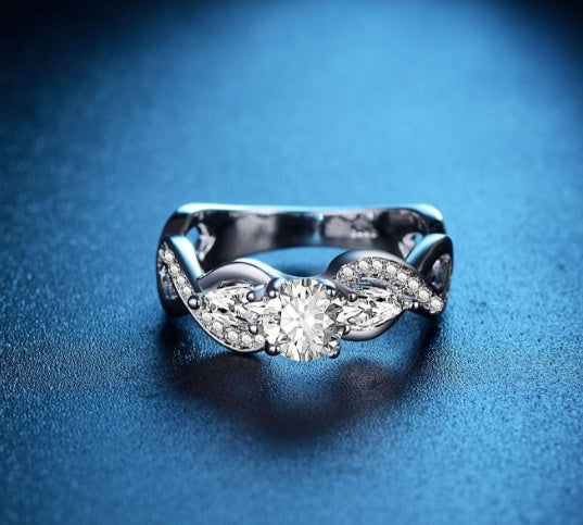 Elegant Zircon Ring for Women – Luxury Crystal Jewelry