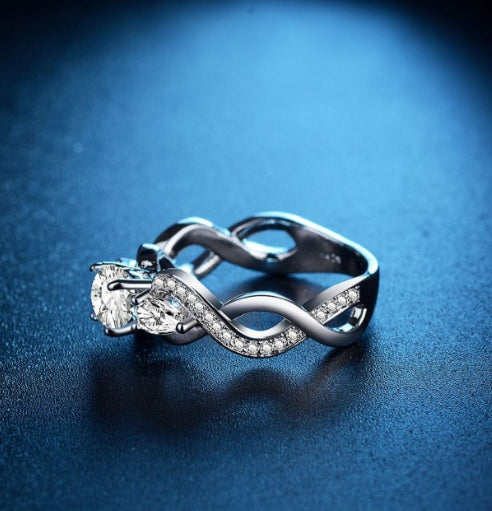 Elegant Zircon Ring for Women – Luxury Crystal Jewelry